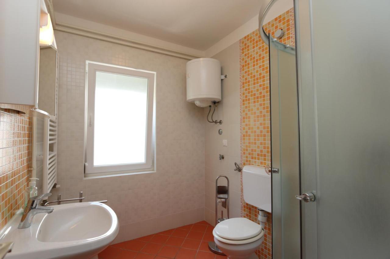 Apartments Grskovic G. Jesenovica Šilo Dış mekan fotoğraf